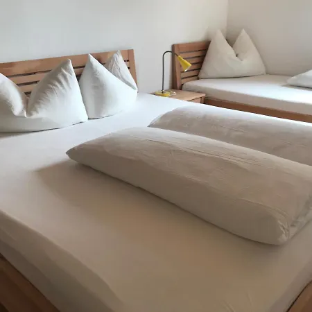 アパーテメンツ ファム グラインザー ミレッラ ノイシュティフト・イム・シュトゥーバイタール