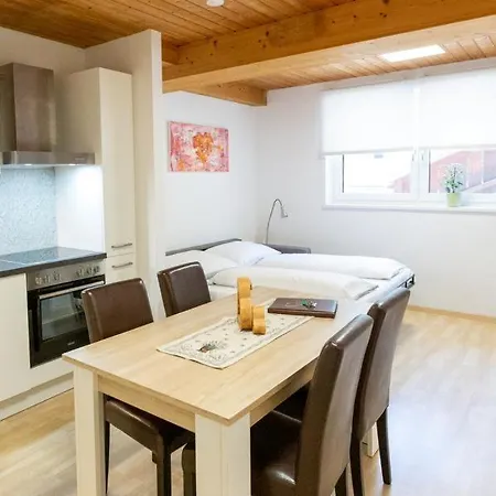 アパーテメンツ ファム グラインザー ミレッラ ノイシュティフト・イム・シュトゥーバイタール