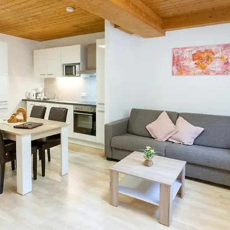 アパーテメンツ ファム グラインザー ミレッラ