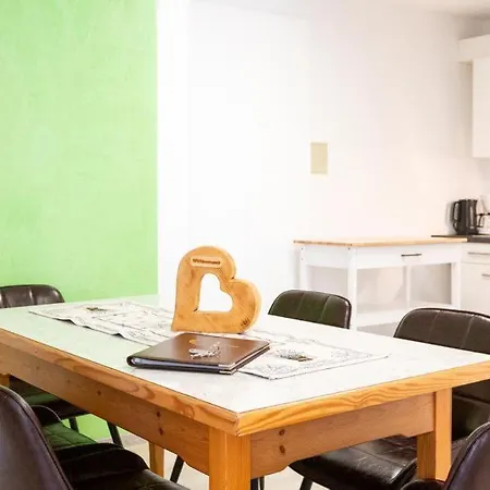 アパーテメンツ ファム グラインザー ミレッラ アパート *