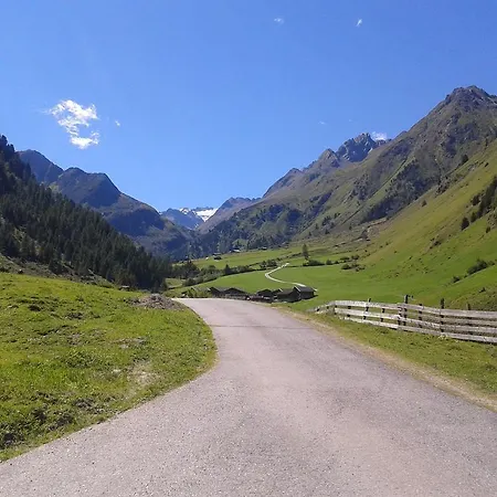アパーテメンツ ファム グラインザー ミレッラ