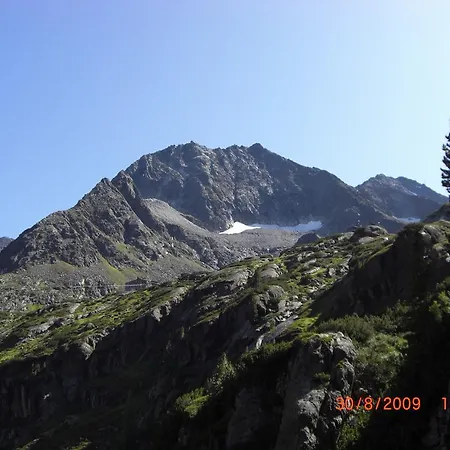 アパーテメンツ ファム グラインザー ミレッラ ノイシュティフト・イム・シュトゥーバイタール