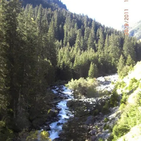 アパーテメンツ ファム グラインザー ミレッラ ノイシュティフト・イム・シュトゥーバイタール