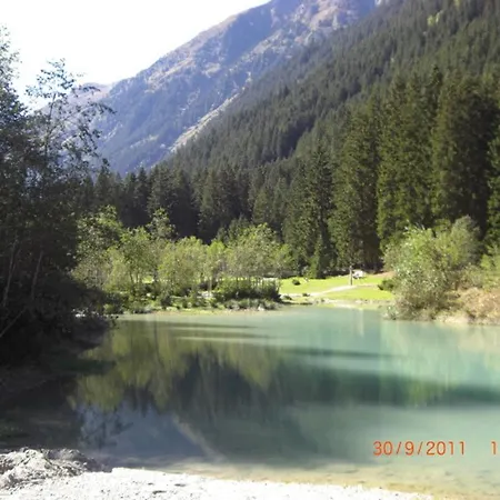 アパーテメンツ ファム グラインザー ミレッラ ノイシュティフト・イム・シュトゥーバイタール