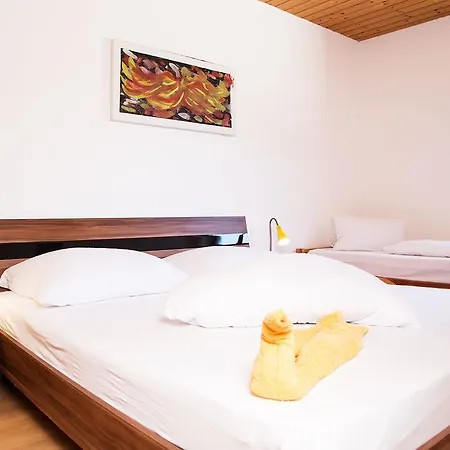 アパーテメンツ ファム グラインザー ミレッラ アパート *